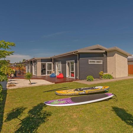 Modern Beach Pad - Whitianga Holiday Home Exterior photo