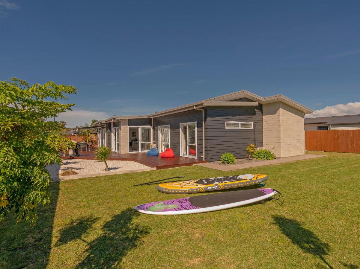 Modern Beach Pad - Whitianga Holiday Home Exterior photo